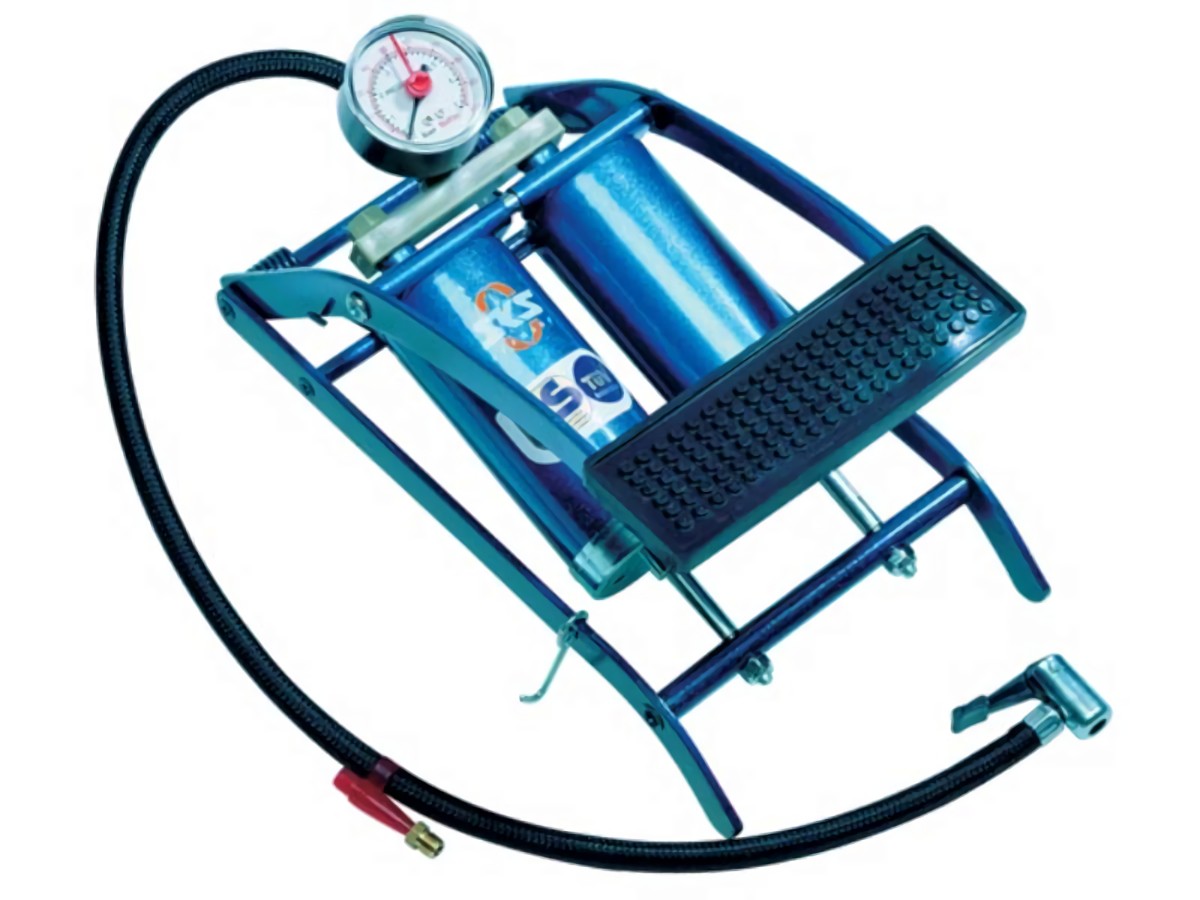 SKS  Fußluftpumpe  5 bar Doppelzylinder mit Manometer