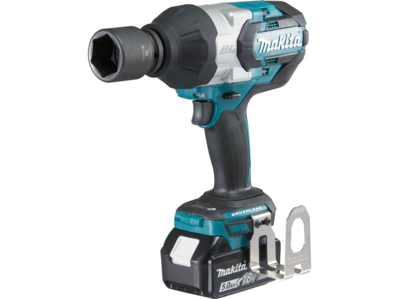 Makita DTW1001RTJ Akku-Schlagschrauber 18 V / 5,0 AhEigenschaften    Dreh- und Schlagzahl in 3 Stufen regelbar
    Bürstenloser Motor für mehr Ausdauer, längere Lebensdauer und kompaktere Bauweise
    Mit leuchtstarker Doppel-LED mit Nachglimmfunktion